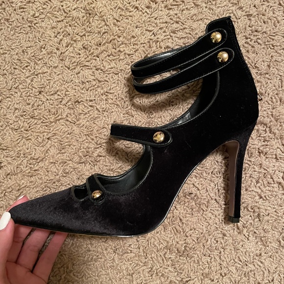 Velvet Black Heels size 10 - Picture 2 of 4